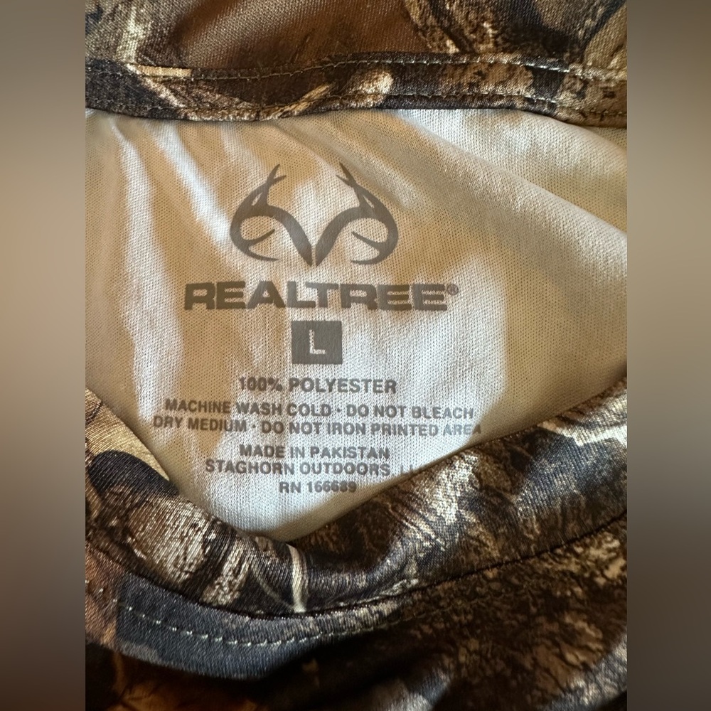 Realtree Men's Long Sleeve Camouflage T-Shirt NWT - Picture 6 of 6